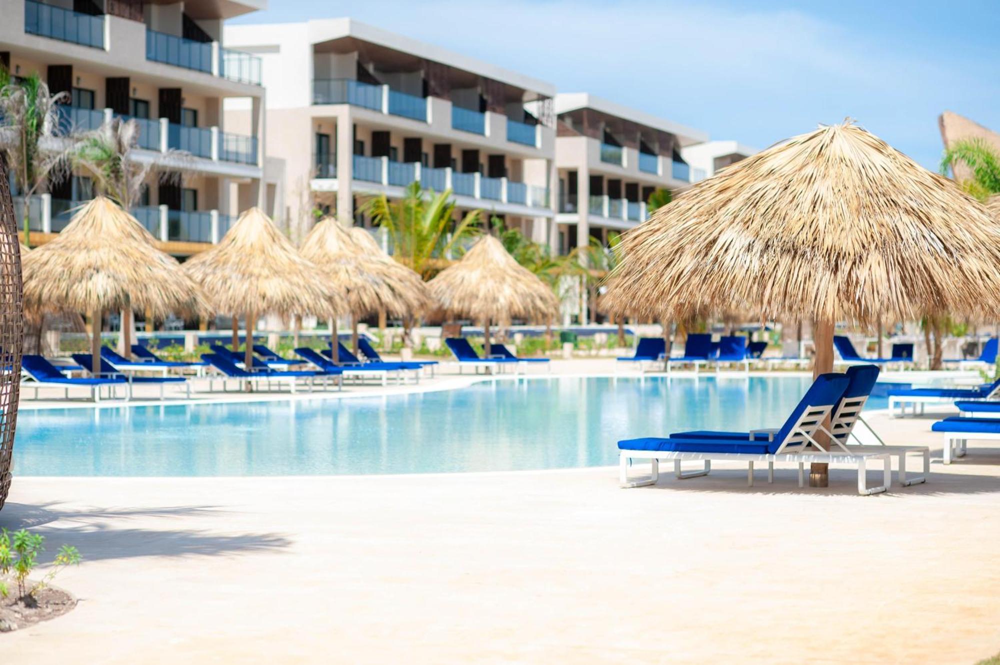 Serenade All Suites - Adults Only Resort بونتا كانا المظهر الخارجي الصورة